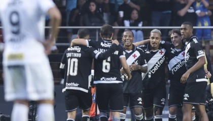 模拟器试玩-瓦斯科达伽马六球横扫桑托斯创纪录 内马尔领衔球队遭遇历史性惨败