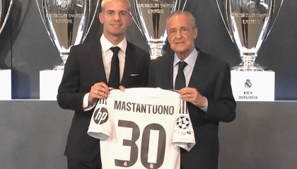 皇马新援马斯坦托诺选择30号球衣，与河床时期相同