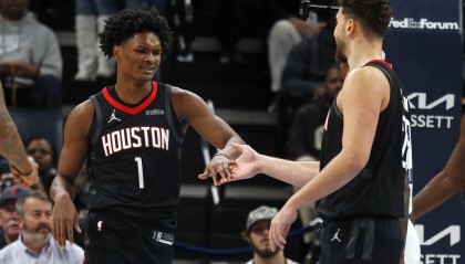 模拟器试玩-火箭队史此前无人赛季场均15+5+5&amp;命中率50% 本季申京和阿门有望