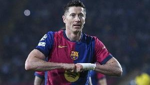 有望复出！记者：莱万参加巴萨今日合练