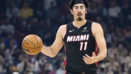 Kaiyun Sports-17中12！哈克斯：不想这么快就结束赛季 珍惜当下拼尽全力