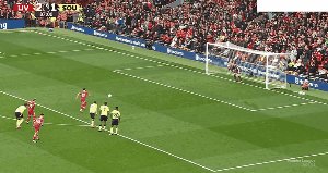 1741452678915059913.gif liv sou 07.gif